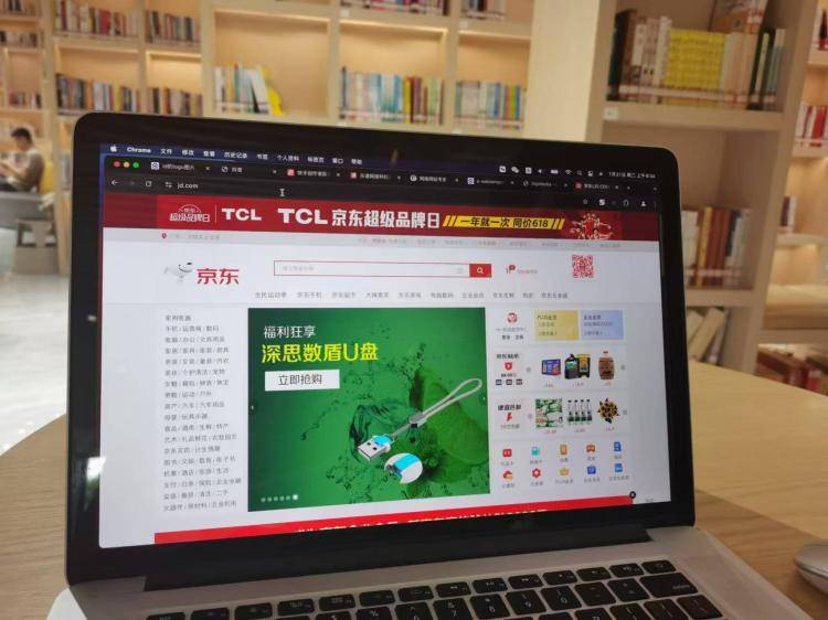 手工羽毛扇網(wǎng)站如何憑借傳統(tǒng)工藝傳承擴大流量？同行都是怎么做的？